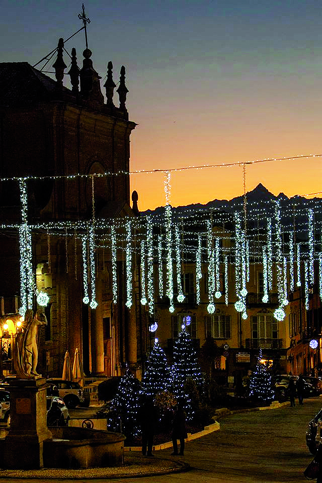 MONCALIERI – La nuova piazza Vittorio Emanuele a gennaio