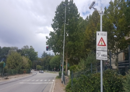 MONCALIERI – Il Comune vince i ricorsi sulla telecamera di viale del Castello