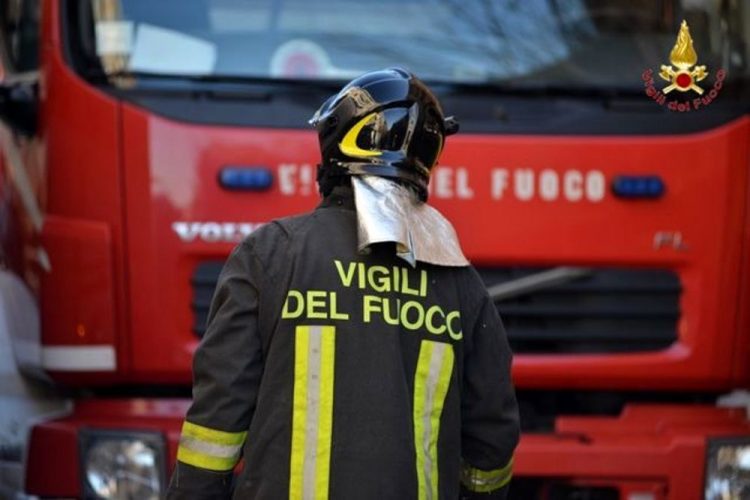 TROFARELLO -Principio di incendio in una falegnameria