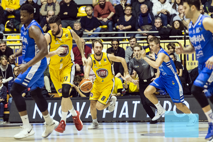 Cade in casa il basket di serie A, torna invece a sorridere la Pms Moncalieri