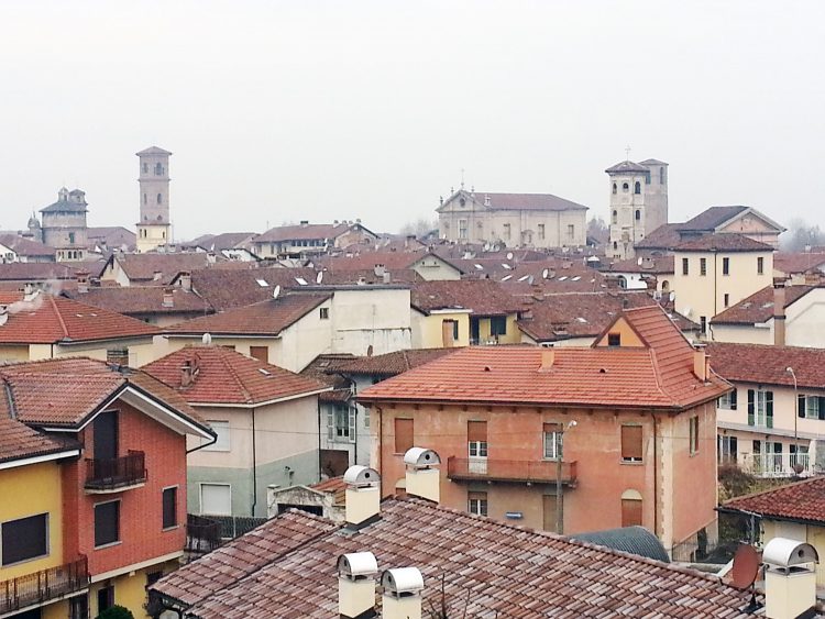 A Carmagnola serve un tetto per chi non ce l’ha. Il Comune chiede una mano ai cittadini