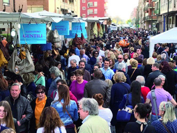 Torna il mercato di Forte dei Marmi