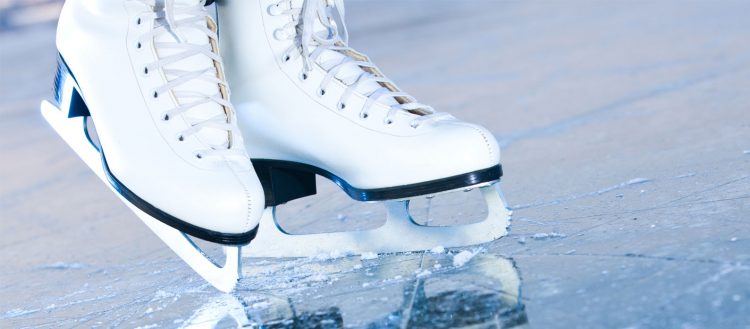 A Vinovo si apre la pista di pattinaggio su ghiaccio
