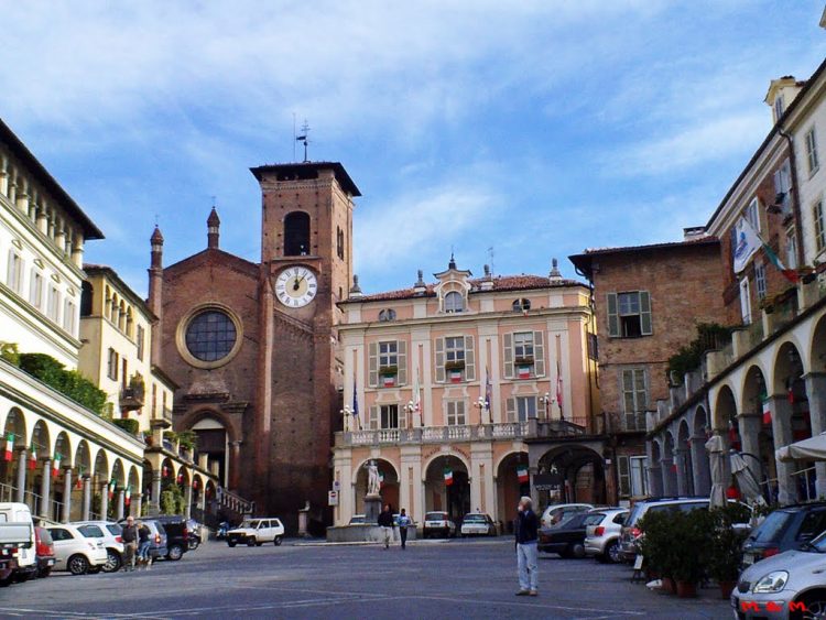 MONCALIERI – Manifestazione di interesse per eventi in piazza del municipio