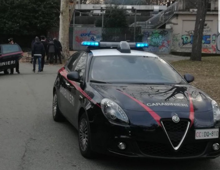 Blitz dei carabinieri al parco del Valentino, a Torino