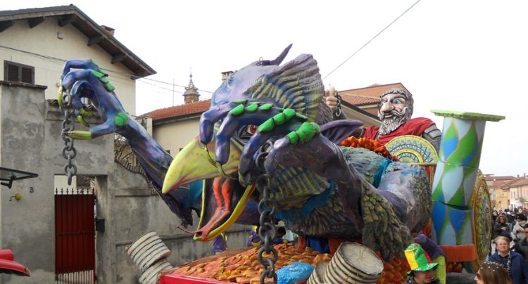 Cambiano: il carnevale ci riprova domenica