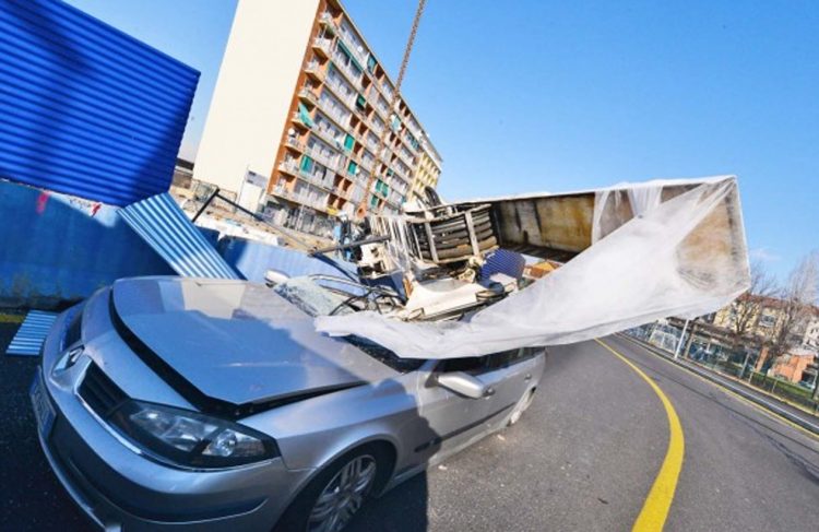 Crollo al cantiere della Metro in piazza Bengasi: il pm chiede 1 anno e 5 mesi per i quattro imputati