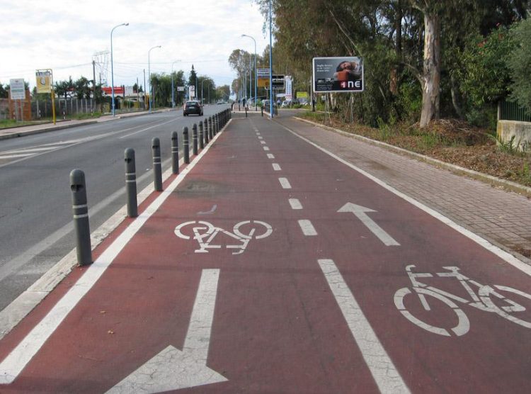 CAMBIANO – Si completa la nuova pista ciclabile