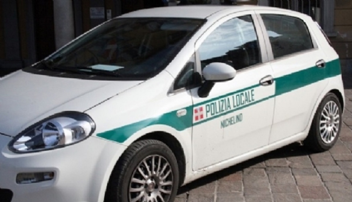NICHELINO – Scontro in via Torino tra auto e motorino: un ferito