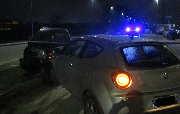 NICHELINO – Incidente stradale in via Pateri: due donne al Cto