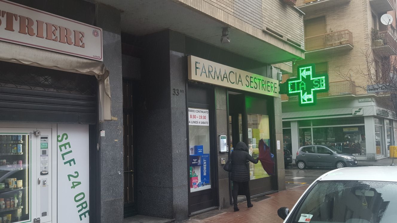 MONCALIERI – Farmacia di via Sestriere rapinata da un uomo