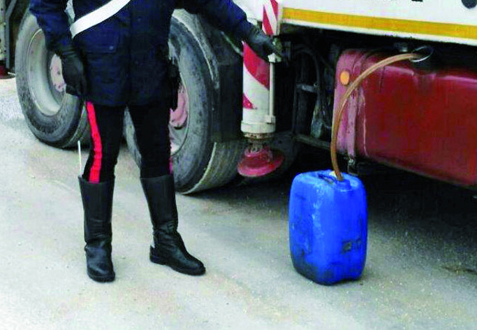 TROFARELLO – Furto di gasolio dal serbatoio di un camion