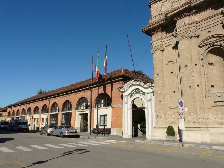CARMAGNOLA – Una lapide commemorativa per i cavalieri di Vittorio Veneto