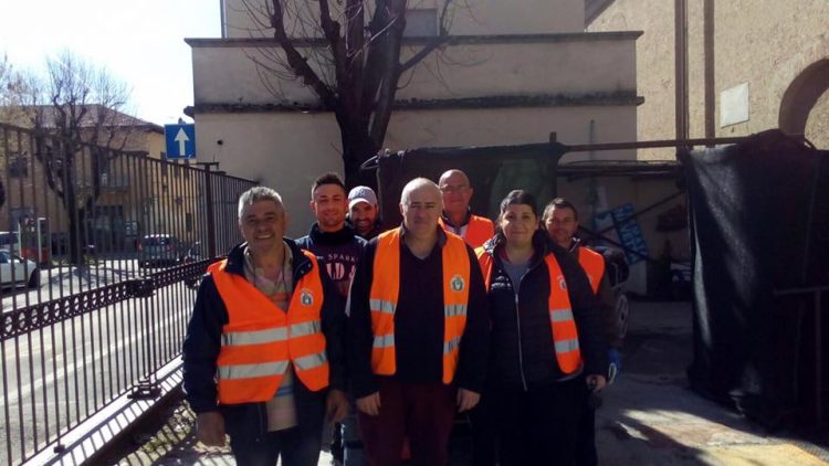 CARMAGNOLA – Volontari in azione durante il ponte di Pasqua