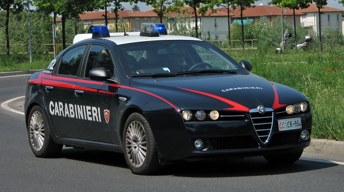 NICHELINO – Gli estorce 100 mila euro con minacce di morte: arrestato dai carabinieri