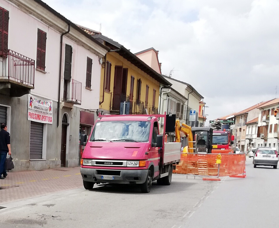 TROFARELLO – Riparata la voragine in via Torino