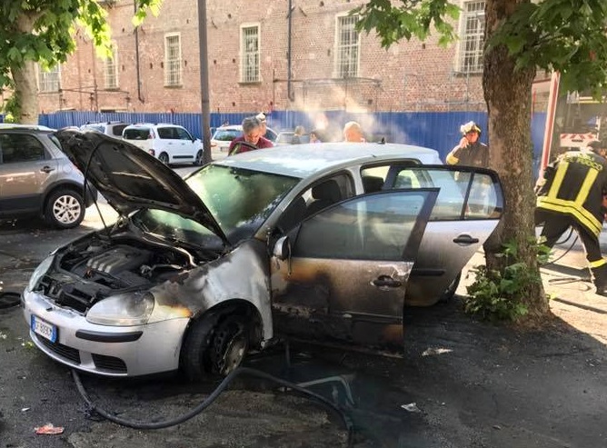 CARMAGNOLA – In fiamme nuovamente l’auto dell’assessore Cammarata