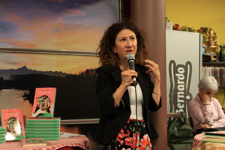Carmagnola: l’Aperilibro ha portato in città la scrittrice Ilaria Scarioni