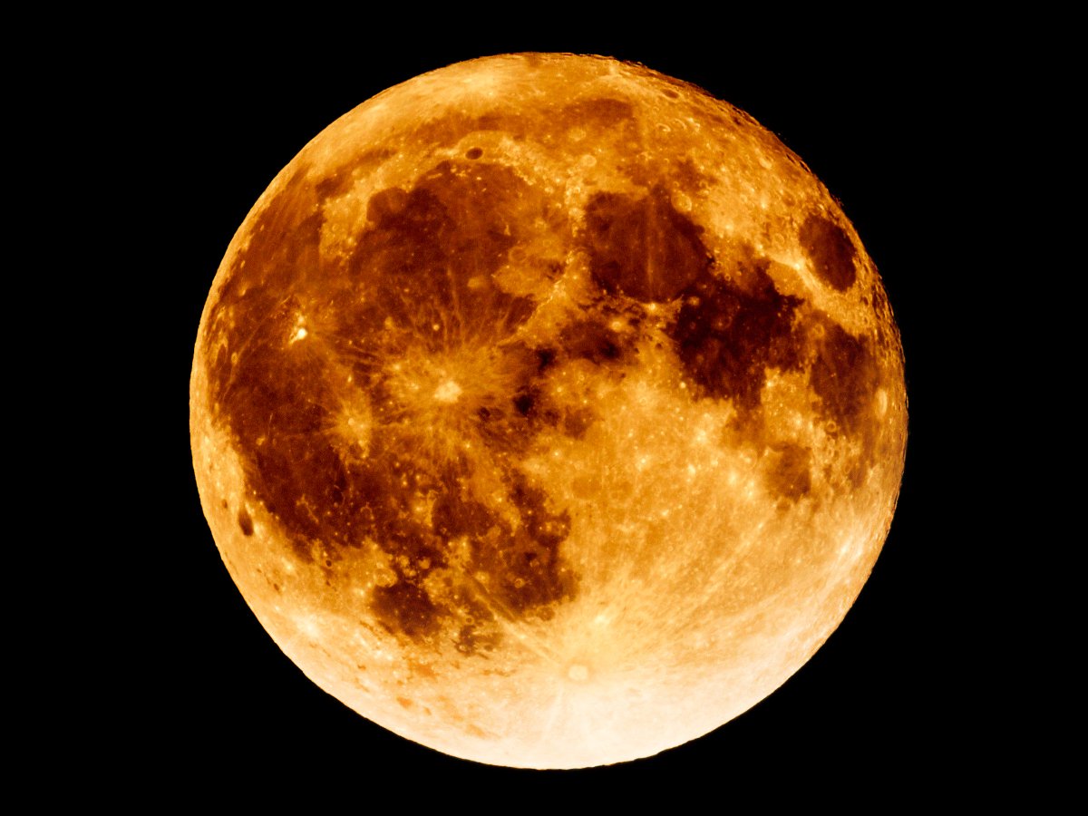 “Notte della luna” a Carmagnola, alla Sala Monviso