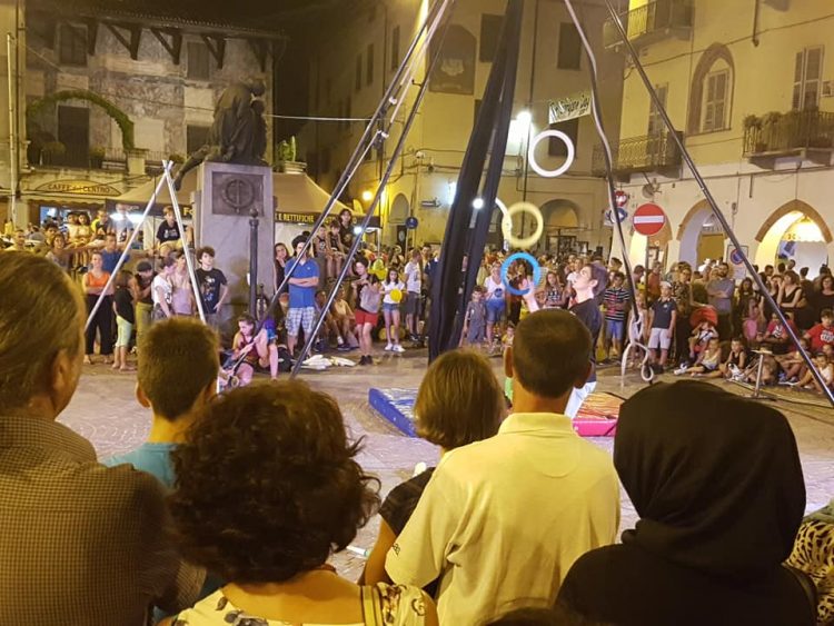 Una folla ha “invaso” il centro di Carmagnola per il Giorgione Day