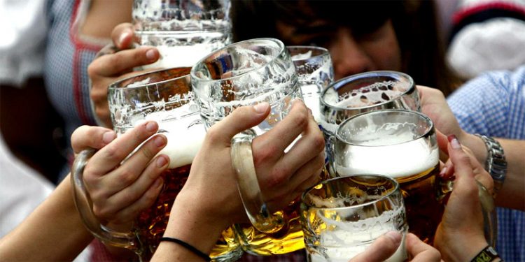 MONCALIERI – Festa bavarese da venerdì 10: divieti di utilizzo di vetro e lattine