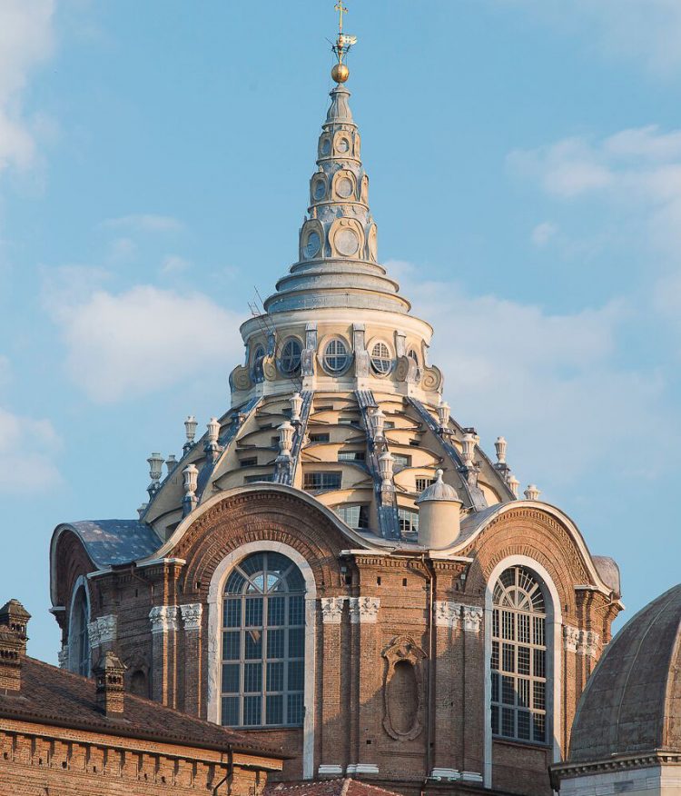 Riapre la Cappella della Sindone