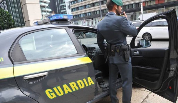 LA LOGGIA – Tre denunciati per la truffa ai danni di un imprenditore