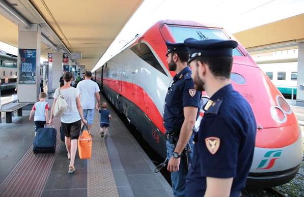 CARMAGNOLA – La Polfer caccia giovani molesti dalla stazione