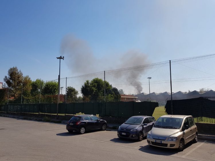 MONCALIERI – Ancora roghi alla ex Firsat, odori acri in zona