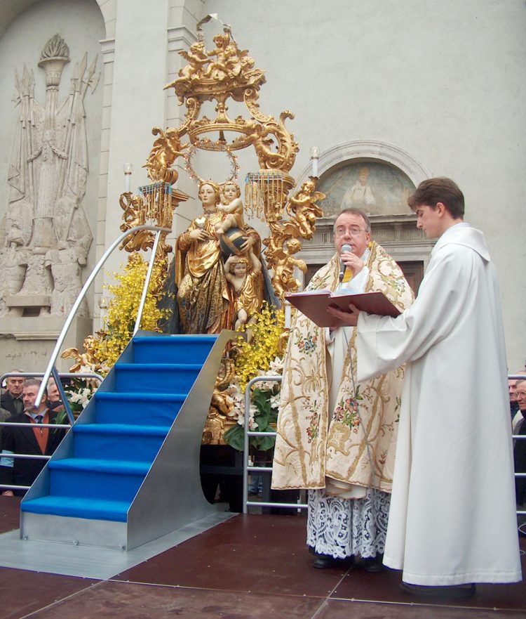 Monsignor Giancarlo Avataneo lascia Carmagnola. E’ stato chiamato a guidare il santuario della Madonna dei Fiori a Bra