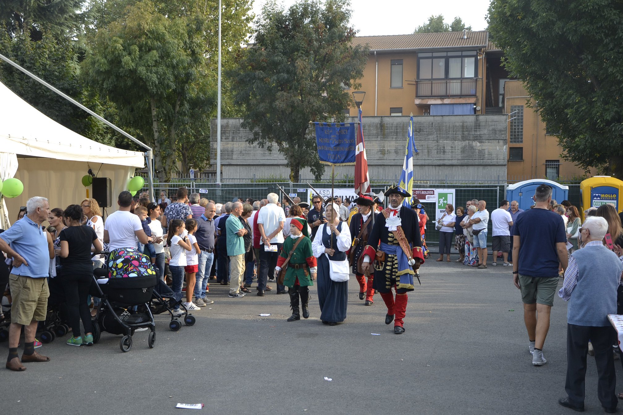 NICHELINO – Polemiche per la patronale confermata. Il sindaco: “Pronti a cancellarla se la situazione peggiora”