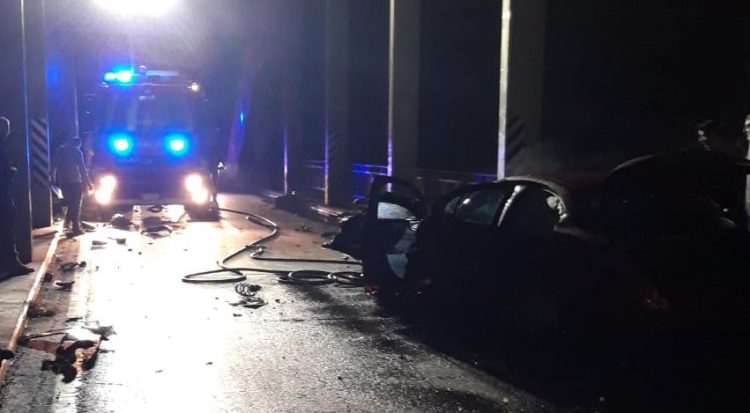 CARIGNANO – Perde il controllo dell’auto e si schianta sul ponte del Po