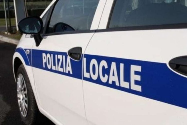 Polizia metropolitana al dunque. Si cercano agenti