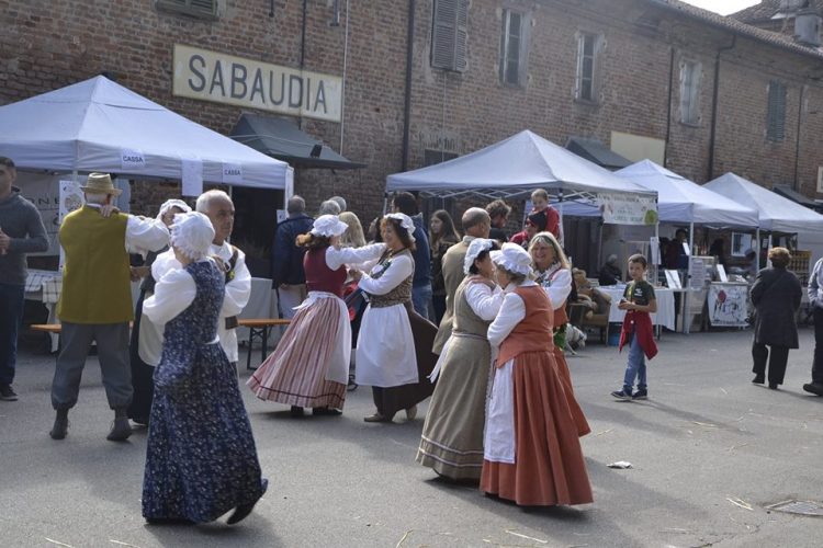 NICHELINO – Grande successo per la fiera di Stupinigi