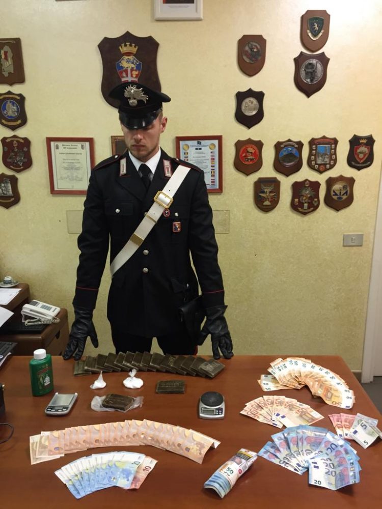 NICHELINO – Spacciatori arrestati dai carabinieri in zona Juvarra