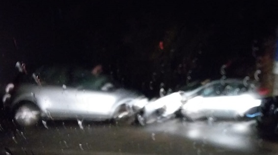 NICHELINO – Schianto a Stupinigi: feriti e auto distrutte