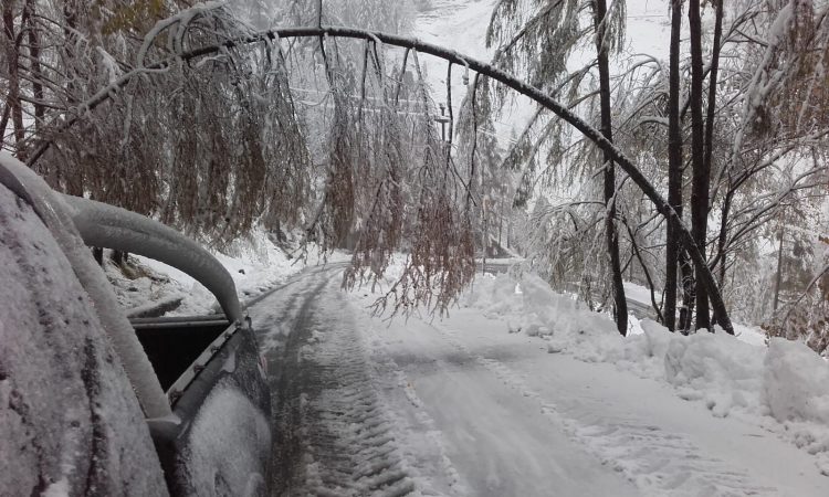 MALTEMPO – Con l’arrivo dell’inverno, i Comuni ricordano i doveri dei privati per la pulizia dalla neve