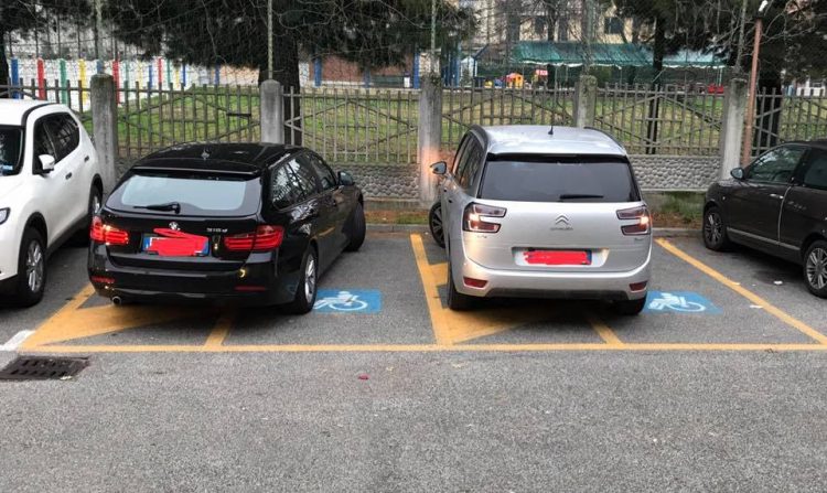 NICHELINO – Nuovi stalli invalidi in via Montalcini