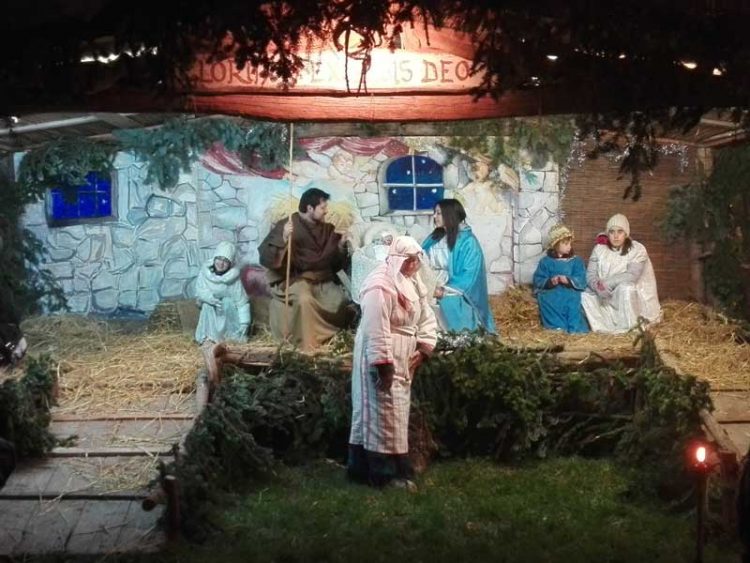 PECETTO – Grande successo per il presepe vivente