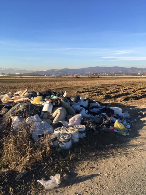 TROFARELLO – Maxi discarica in strada Restauduzzo