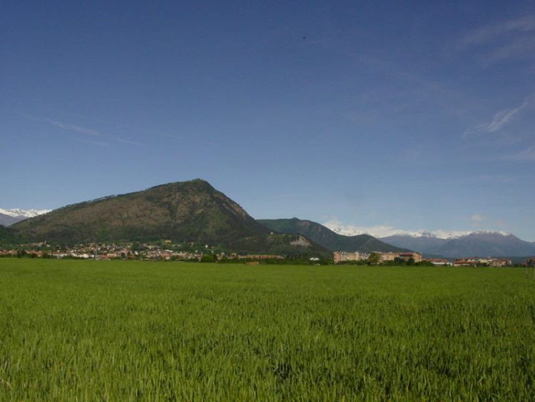 A vent’anni dall’incendio del Monte San Giorgio, a Piossasco si ricorda David Bertrand e si riflette sul tema della prevenzione degli incendi