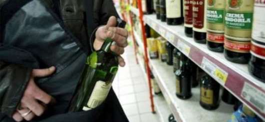 MONCALIERI – Denunciato ladro di superalcolici