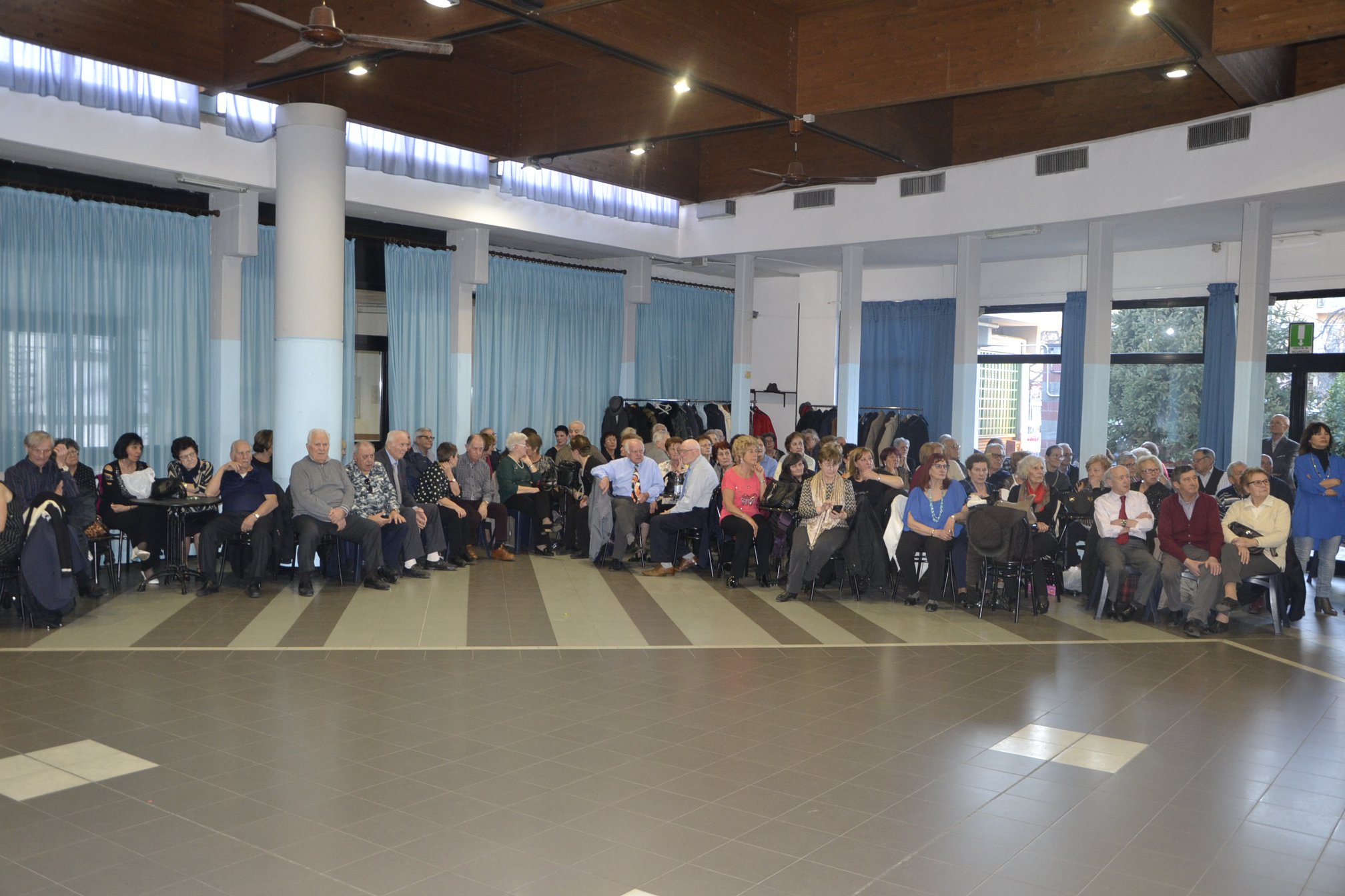 NICHELINO – Al centro Grosa lo spettacolo “Vivere in piedi”