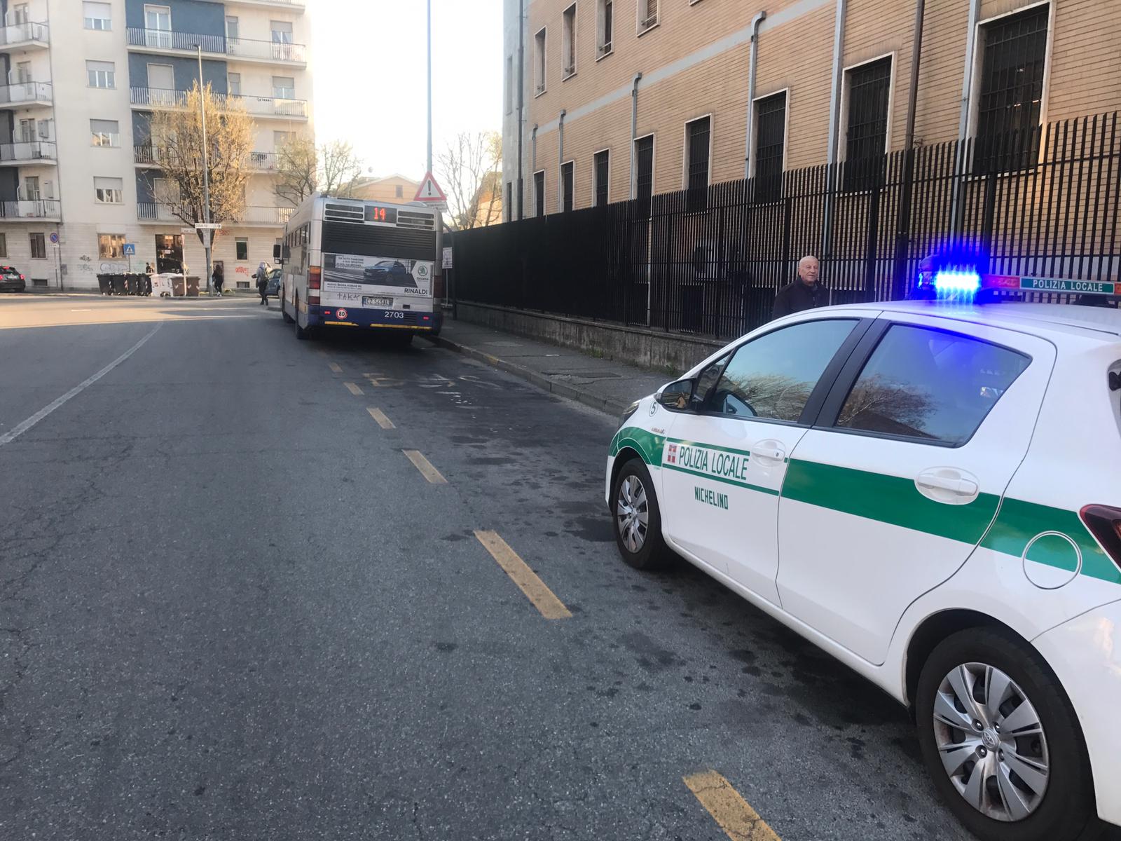 NICHELINO – Investito uno studente in via Trento