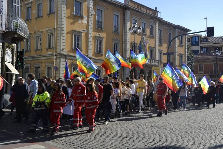 NICHELINO – Fiaccolata e marcia della pace contro le guerre