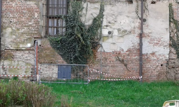 CARMAGNOLA – Chiude la torre del castello sede della centrale termica del municipio per questioni di sicurezza