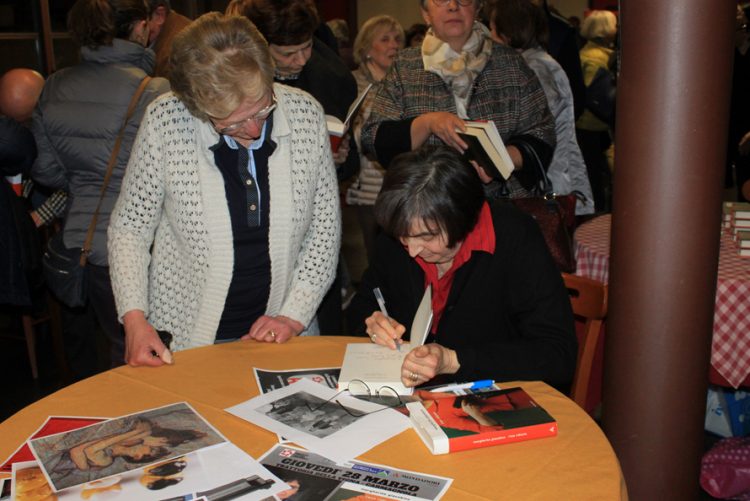 Margherita Giacobino svela “L’età ridicola” grazie al Gruppo di lettura di Carmagnola