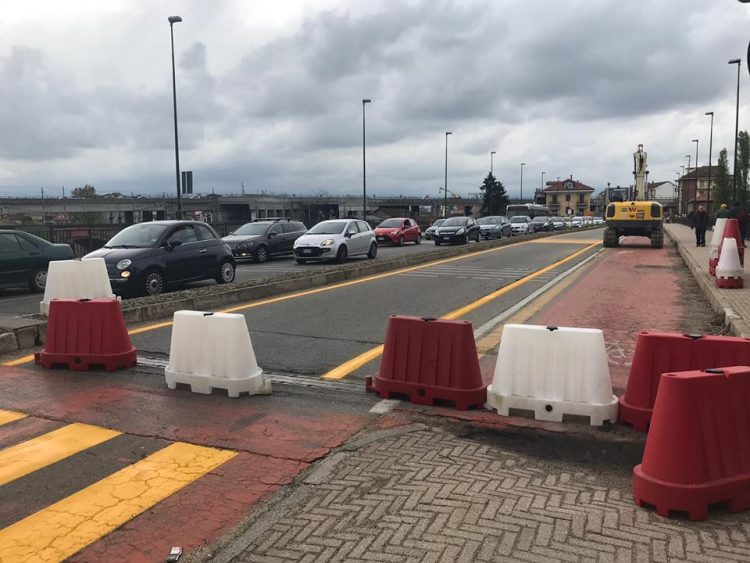 MONCALIERI – Il ponte sul Po di via Martiri parzialmente chiuso per ragioni di sicurezza