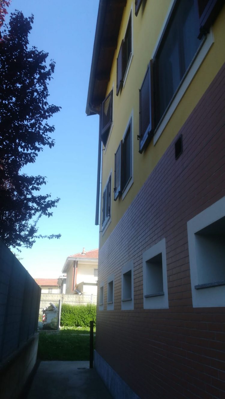 MONCALIERI – Ladri di grondaie di rame in pieno giorno