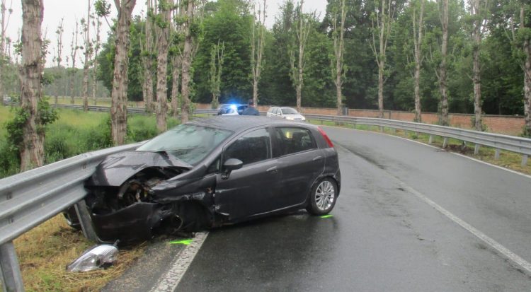 NICHELINO – Raffica di incidenti per la pioggia e l’alta velocità